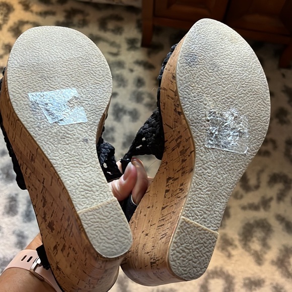 SO Wedge Crochet Cork Heel Black Sandal sz 7M - Picture 7 of 7